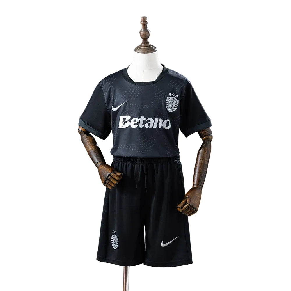 KIT INFANTIL DO SPORTING 25/26 EDIÇÃO ESPECIAL PRETO