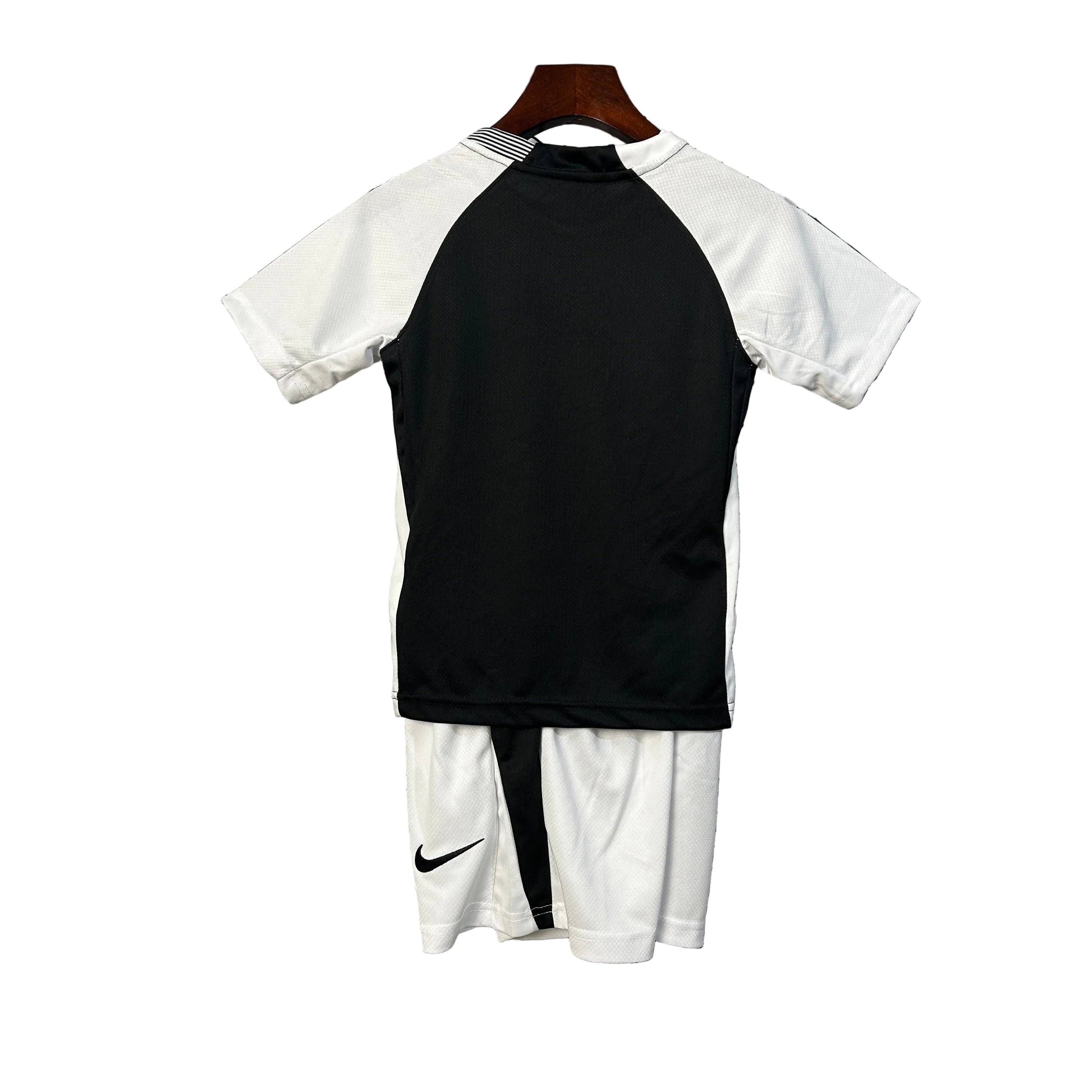 KIT INFANTIL DO CORINTHIANS 25/26 PRETO E BRANCO